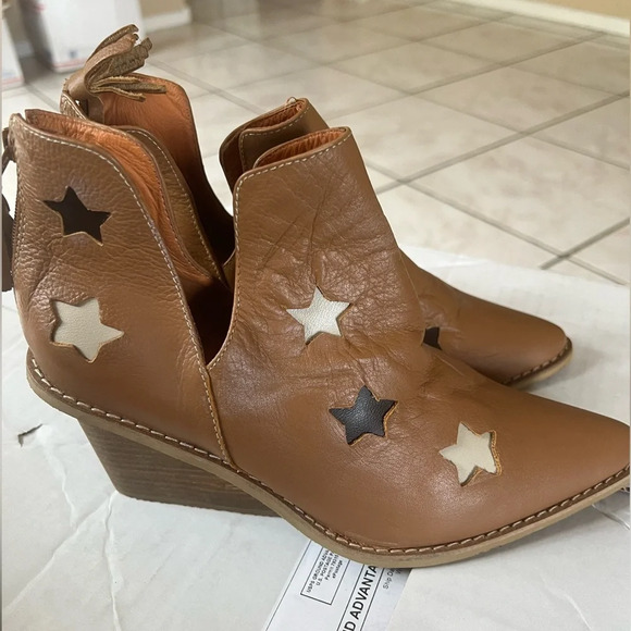 Silvia Cobos Shoot For The Moon Boots Honey, Various Sizes NWOB - Picture 5 of 6